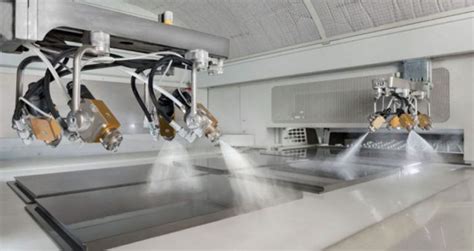 oscillating spraying machine